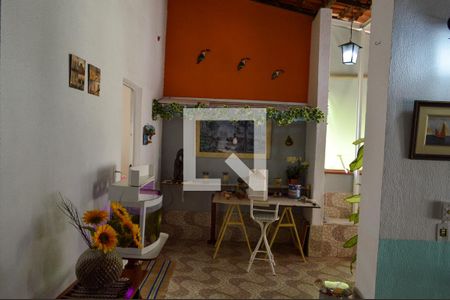 Casa de condomínio à venda com 240m², 4 quartos e 5 vagasTerraço