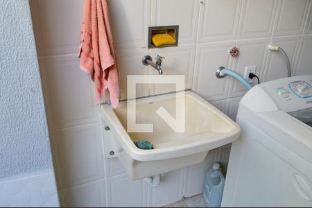 Casa de condomínio à venda com 240m², 4 quartos e 5 vagasÁrea de Serviço