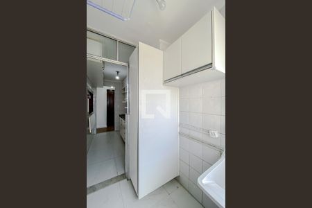 Apartamento à venda com 48m², 2 quartos e 1 vaga Apartamento à venda com 48m², 2 quartos e 1 vagaÁrea de Serviço