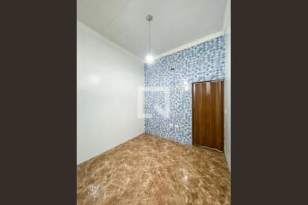 Quarto de casa para alugar com 1 quarto, 50m² em Vila Jussara, Carapicuíba