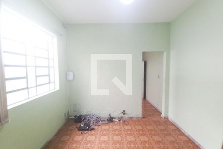 Sala 1 de casa à venda com 6 quartos, 262m² em Venda Nova, Belo Horizonte