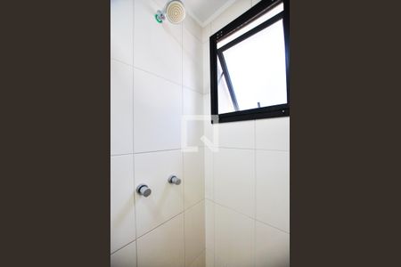 Banheiro da Suíte de apartamento à venda com 2 quartos, 58m² em Camaquã, Porto Alegre