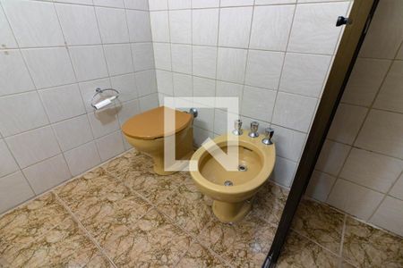 Apartamento para alugar com 100m², 2 quartos e sem vagaBanheiro 