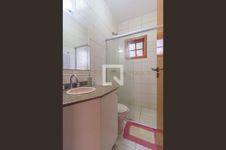 Banheiro do Quarto 1 de casa de condomínio para alugar com 2 quartos, 320m² em Abranches, Curitiba