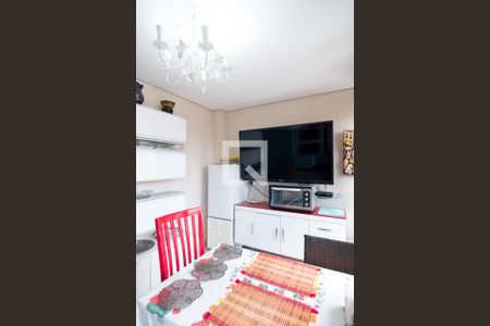 Apartamento à venda com 213m², 4 quartos e 4 vagasCozinha / Sala Almoço 