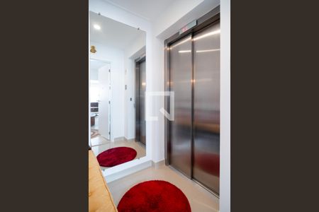 Apartamento à venda com 213m², 4 quartos e 4 vagasHall Elevador Privativo