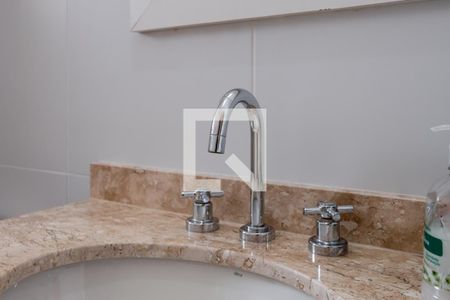 Apartamento à venda com 213m², 4 quartos e 4 vagasBanheiro Quarto 1 - Suíte