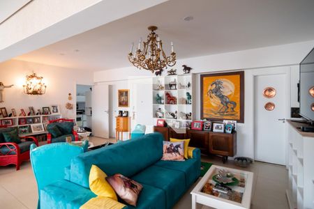 Apartamento à venda com 213m², 4 quartos e 4 vagasSala