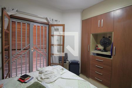 Casa à venda com 97m², 3 quartos e 2 vagasSuíte