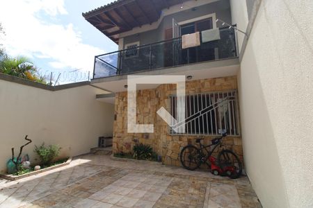 Casa à venda com 97m², 3 quartos e 2 vagasGaragem - fachada