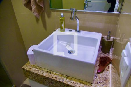 Apartamento à venda com 71m², 3 quartos e 1 vaga Apartamento à venda com 71m², 3 quartos e 1 vagaBanheiro social