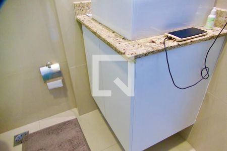 Apartamento à venda com 71m², 3 quartos e 1 vaga Apartamento à venda com 71m², 3 quartos e 1 vagaSuíte banheiro