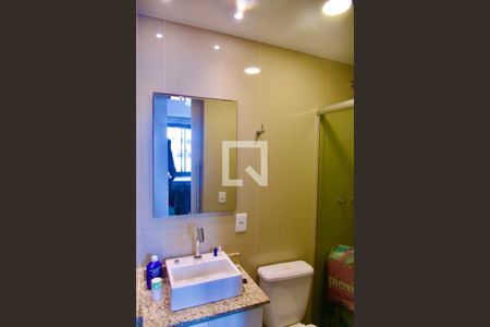 Apartamento à venda com 71m², 3 quartos e 1 vaga Apartamento à venda com 71m², 3 quartos e 1 vagaSuíte closet banheiro