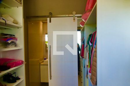 Apartamento à venda com 71m², 3 quartos e 1 vaga Apartamento à venda com 71m², 3 quartos e 1 vagaSuíte closet