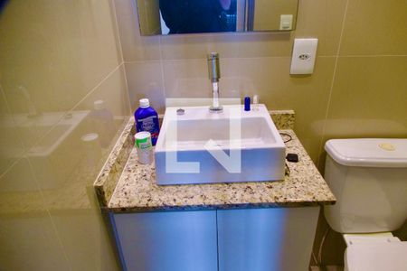 Apartamento à venda com 71m², 3 quartos e 1 vaga Apartamento à venda com 71m², 3 quartos e 1 vagaSuíte closet banheiro