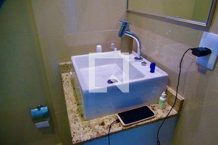 Apartamento à venda com 71m², 3 quartos e 1 vaga Apartamento à venda com 71m², 3 quartos e 1 vagaSuíte banheiro