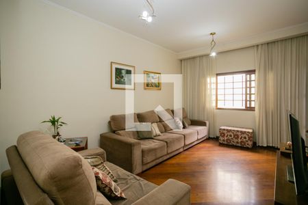 Casa à venda com 249m², 4 quartos e 2 vagasSala de Estar