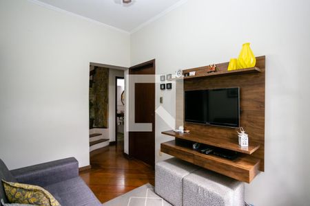 Casa à venda com 249m², 4 quartos e 2 vagasSala de TV
