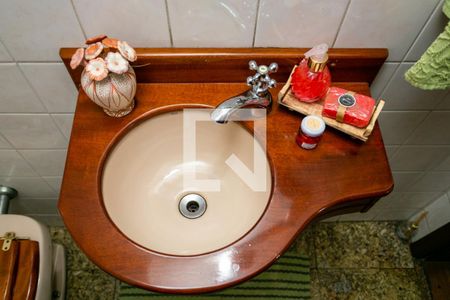 Casa à venda com 249m², 4 quartos e 2 vagasLavabo