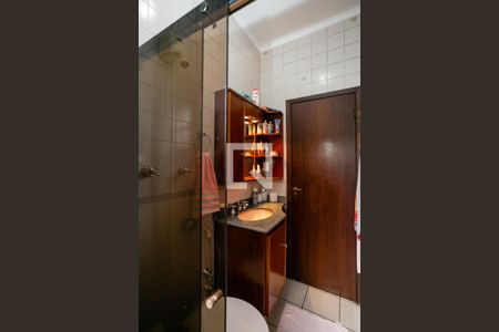 Casa à venda com 249m², 4 quartos e 2 vagasBanheiro da Suíte 2