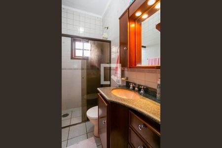 Casa à venda com 249m², 4 quartos e 2 vagasBanheiro da Suíte 2