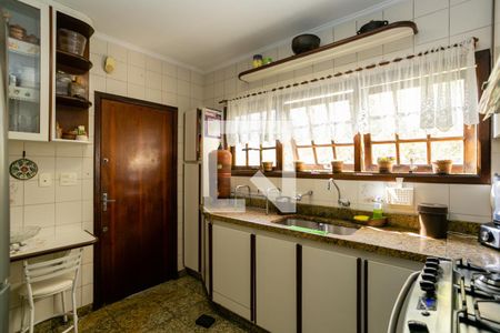 Casa à venda com 249m², 4 quartos e 2 vagasCozinha