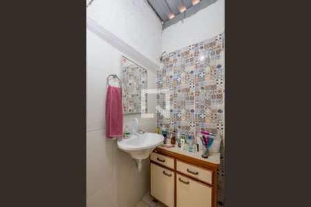 Casa à venda com 350m², 2 quartos e 1 vaga Casa à venda com 350m², 2 quartos e 1 vagaBanheiro