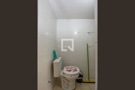 Casa à venda com 350m², 2 quartos e 1 vaga Casa à venda com 350m², 2 quartos e 1 vagaBanheiro