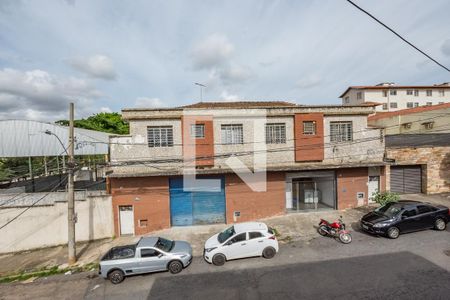 Casa à venda com 350m², 2 quartos e 1 vaga Casa à venda com 350m², 2 quartos e 1 vagaCasa 3