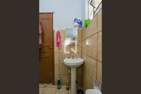 Casa à venda com 350m², 2 quartos e 1 vaga Casa à venda com 350m², 2 quartos e 1 vagaBanheiro casa 2