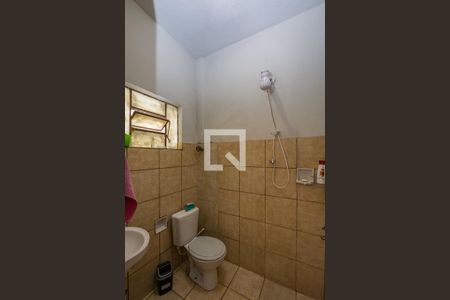 Casa à venda com 350m², 2 quartos e 1 vaga Casa à venda com 350m², 2 quartos e 1 vagaBanheiro casa 2