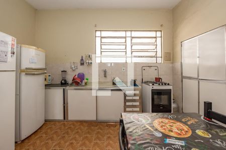 Casa à venda com 350m², 2 quartos e 1 vaga Casa à venda com 350m², 2 quartos e 1 vagaCasa 3