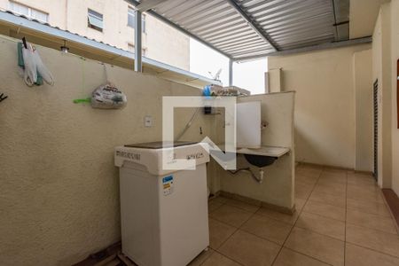 Casa à venda com 350m², 2 quartos e 1 vaga Casa à venda com 350m², 2 quartos e 1 vagaCasa 4