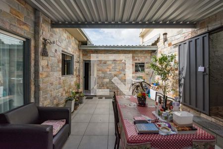 Casa à venda com 350m², 2 quartos e 1 vaga Casa à venda com 350m², 2 quartos e 1 vagaVaranda da Sala