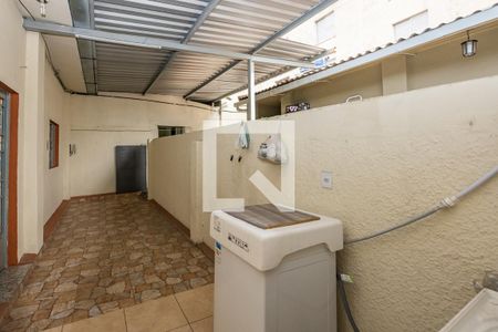 Casa à venda com 350m², 2 quartos e 1 vaga Casa à venda com 350m², 2 quartos e 1 vagaCasa 4