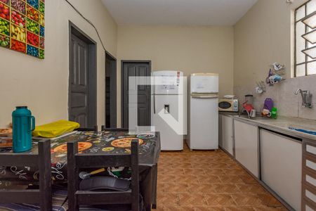 Casa à venda com 350m², 2 quartos e 1 vaga Casa à venda com 350m², 2 quartos e 1 vagaCasa 3