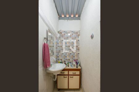 Casa à venda com 350m², 2 quartos e 1 vaga Casa à venda com 350m², 2 quartos e 1 vagaBanheiro