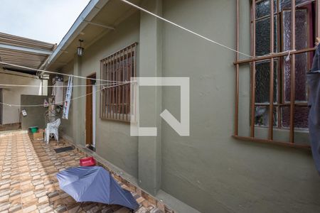 Casa à venda com 350m², 2 quartos e 1 vaga Casa à venda com 350m², 2 quartos e 1 vagaÁrea externa Casa 2