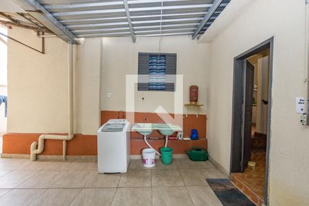 Casa à venda com 350m², 2 quartos e 1 vaga Casa à venda com 350m², 2 quartos e 1 vagaCasa 3