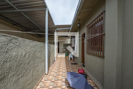 Casa à venda com 350m², 2 quartos e 1 vaga Casa à venda com 350m², 2 quartos e 1 vagaÁrea externa Casa 2