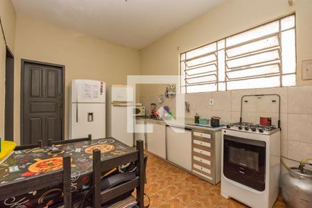 Casa à venda com 350m², 2 quartos e 1 vaga Casa à venda com 350m², 2 quartos e 1 vagaCasa 3