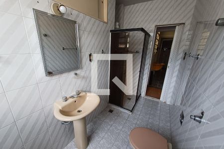 Banheiro de apartamento à venda com 1 quarto, 51m² em Fonseca, Niterói