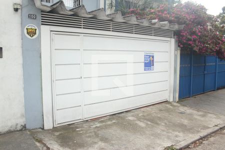 Casa à venda com 122m², 3 quartos e 2 vagasFachada