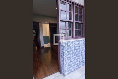 Apartamento para alugar com 115m², 3 quartos e 1 vagavaranda suite