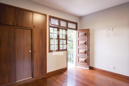 Apartamento para alugar com 115m², 3 quartos e 1 vagasuite