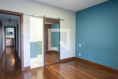 Apartamento para alugar com 115m², 3 quartos e 1 vagasuite