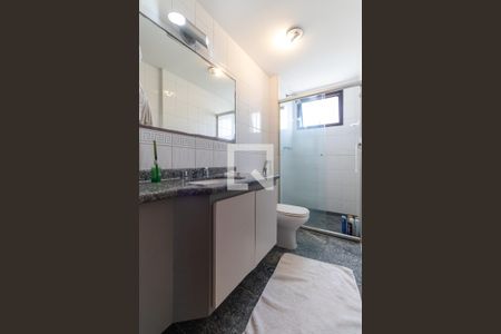 Apartamento à venda com 148m², 3 quartos e 3 vagas Apartamento à venda com 148m², 3 quartos e 3 vagasBanheiro da Suíte 1