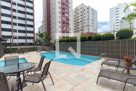 Apartamento à venda com 148m², 3 quartos e 3 vagas Apartamento à venda com 148m², 3 quartos e 3 vagasPiscina