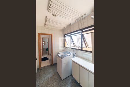 Apartamento à venda com 148m², 3 quartos e 3 vagas Apartamento à venda com 148m², 3 quartos e 3 vagasÁrea de Serviço