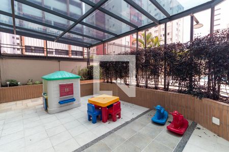 Apartamento à venda com 148m², 3 quartos e 3 vagas Apartamento à venda com 148m², 3 quartos e 3 vagasÁrea comum - Playground